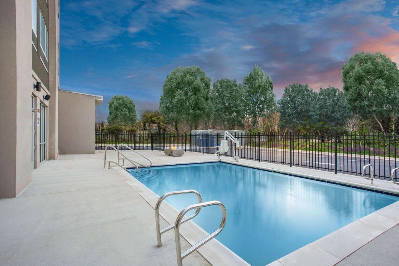 La Quinta Inn & Suites By Wyndham Manassas, Va- Dulles Airport Dış mekan fotoğraf